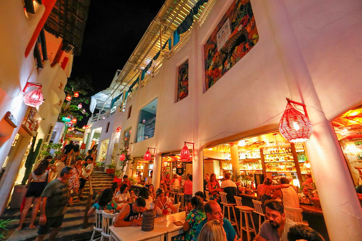 Pipa Bay Night